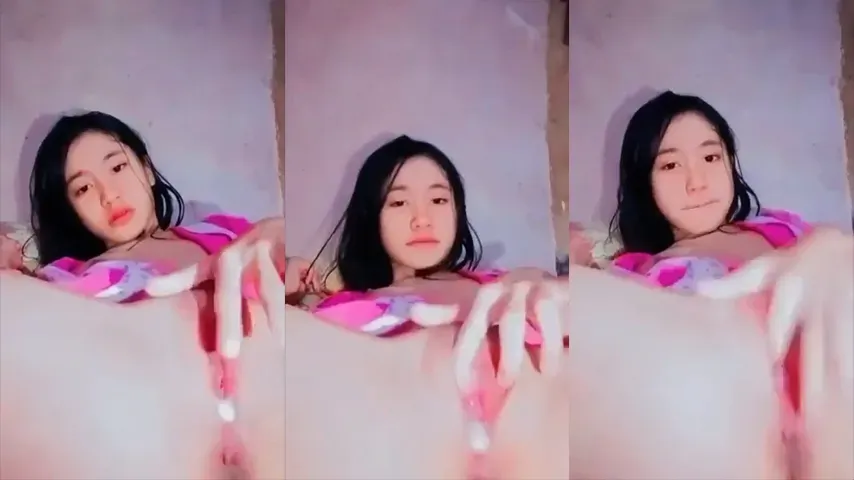 Bokep Indo Bocil Cantik Colok Memek Pink